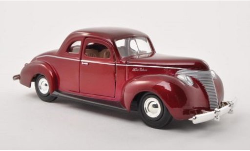 Ford Custom Berline 1/24 Motormax rouge 1940 miniature