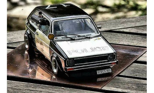 Volkswagen Golf GTI 1/18 Solido police / police miniature