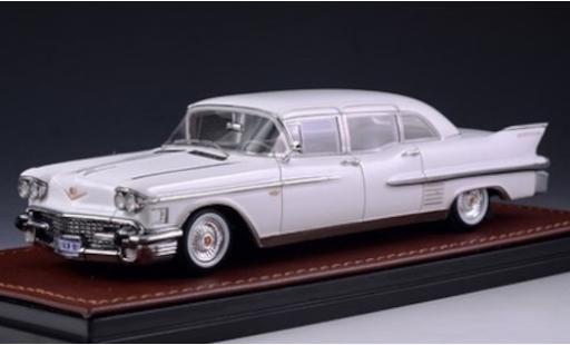 Miniature Cadillac Fleetwood 1/43 GLM 75 Sedan blanche 1958 Cadillac Fleetwood 1/43 GLM 75 Sedan blanche 1958 miniature