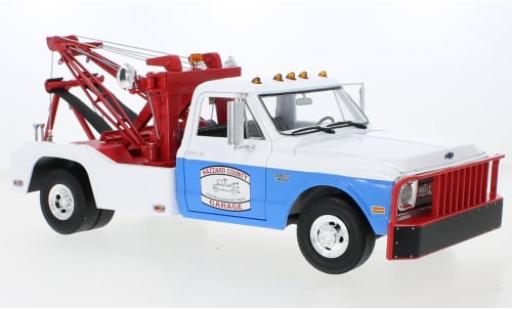 Chevrolet C-30 1/18 Greenlight Dually Wrecker Hazzard County Garage 1969 1:18 miniature