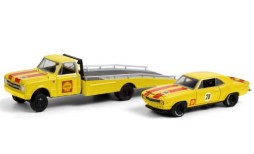 Miniature Chevrolet C-30 1/64 Greenlight Ramp Truck No.28 S 1967 y compris les 1969 Camaro Z/28 et Rampes de chargement Chevrolet C-30 1/64 Greenlight Ramp Truck No.28 S 1967 y compris les 1969 Camaro Z/28 et Rampes de chargement miniature