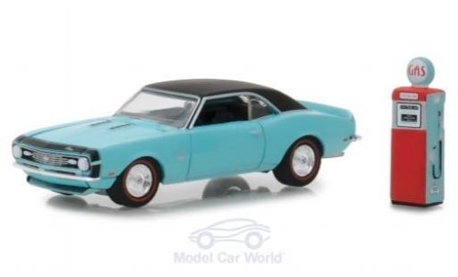 Miniature Chevrolet Camaro SS 1/64 Greenlight SS metallise bleue/noire 1968 mit Zapfsäule Chevrolet Camaro SS 1/64 Greenlight SS metallise bleue/noire 1968 mit Zapfsäule miniature