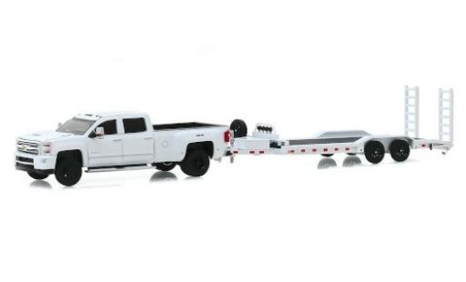 Miniature Chevrolet Silverado 1/64 Greenlight 3500 HD blanche 2018 avec Zweiachs-Schwerlastanhänger Chevrolet Silverado 1/64 Greenlight 3500 HD blanche 2018 avec Zweiachs-Schwerlastanhänger miniature