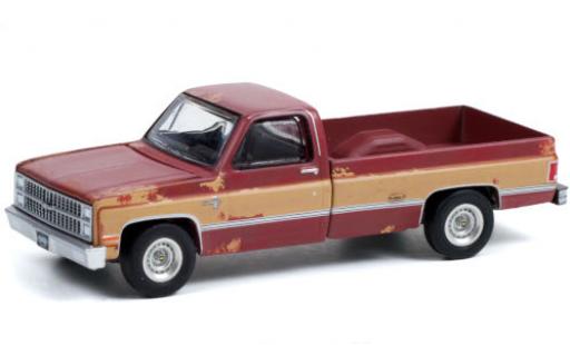 Miniature Chevrolet Silverado 1/64 Greenlight C-10 matt-rouge/matt-beige 1983 mit Witterungsspuren Chevrolet Silverado 1/64 Greenlight C-10 matt-rouge/matt-beige 1983 mit Witterungsspuren miniature