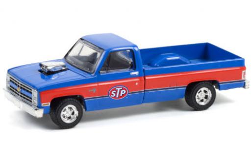 Miniature Chevrolet Silverado 1/64 Greenlight Custom STP 1987 Chevrolet Silverado 1/64 Greenlight Custom STP 1987 miniature