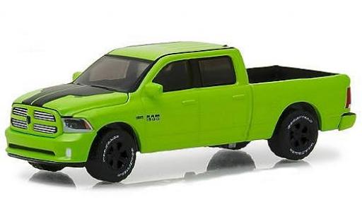 Miniature Dodge RAM 1/64 Greenlight Ram 1500 Sport metallise verte 2017 Dodge RAM 1/64 Greenlight Ram 1500 Sport metallise verte 2017 miniature