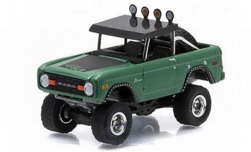 Miniature Ford Bronco 1/64 Greenlight metallise verte/matt-noire 1976 All Terrain Series 3 Ford Bronco 1/64 Greenlight metallise verte/matt-noire 1976 All Terrain Series 3 miniature