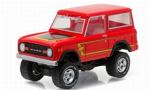Miniature Ford Bronco 1/64 Greenlight rouge/Dekor 1977 All Terrain Series 4 ohne Vitrine Ford Bronco 1/64 Greenlight rouge/Dekor 1977 All Terrain Series 4 ohne Vitrine miniature