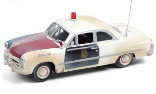 Miniature Ford Custom 1/43 Greenlight Club Coupe Tijuana Border Patrol 1949 avec Einsatzspuren Ford Custom 1/43 Greenlight Club Coupe Tijuana Border Patrol 1949 avec Einsatzspuren miniature