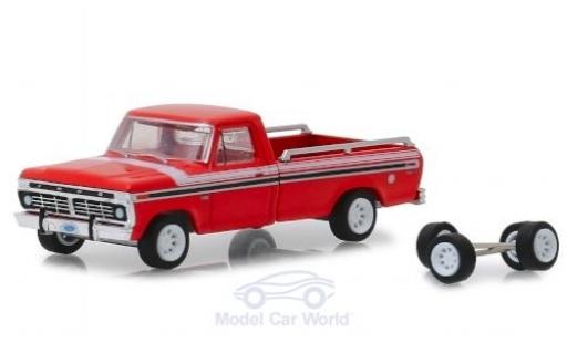 Miniature Ford F-1 1/64 Greenlight 00 Explorer rouge/blanche 1975 mit Ersatzräder Ford F-1 1/64 Greenlight 00 Explorer rouge/blanche 1975 mit Ersatzräder miniature