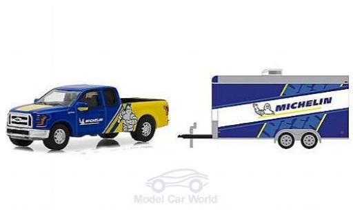 Miniature Ford F-1 1/64 Greenlight 50 Michelin Tires Racing 2016 mit Autotransportanhänger Ford F-1 1/64 Greenlight 50 Michelin Tires Racing 2016 mit Autotransportanhänger miniature