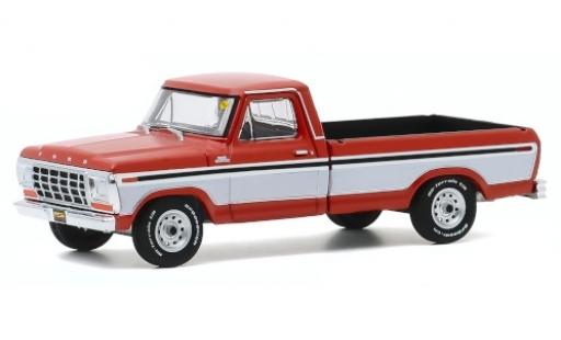 Miniature Ford F-250 1/64 Greenlight Custom metallise marron/blanche 1978 Ford F-250 1/64 Greenlight Custom metallise marron/blanche 1978 miniature