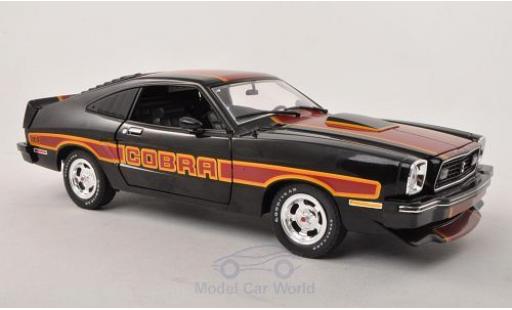 Miniature Ford Mustang 1/18 Greenlight II Cobra II noire/rouge 1978 mit Dekor Ford Mustang 1/18 Greenlight II Cobra II noire/rouge 1978 mit Dekor miniature