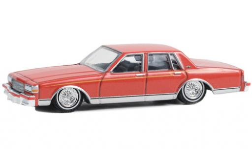 Miniature Chevrolet Caprice Classic 1/64 Greenlight rouge 1989 Chevrolet Caprice Classic 1/64 Greenlight rouge 1989 miniature