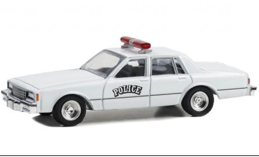 Miniature Chevrolet Impala 1/64 Greenlight 9C1 Police (USA) 1980 Chevrolet Impala 1/64 Greenlight 9C1 Police (USA) 1980 miniature