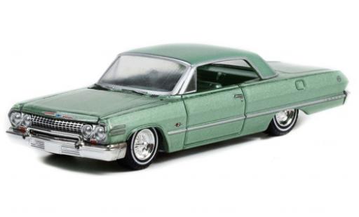 Miniature Chevrolet Impala 1/64 Greenlight Lowrider metallise verte 1963 Chevrolet Impala 1/64 Greenlight Lowrider metallise verte 1963 miniature