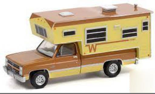 Miniature Chevrolet Silverado 1/64 Greenlight marron/beige 1986 Chevrolet Silverado 1/64 Greenlight marron/beige 1986 miniature