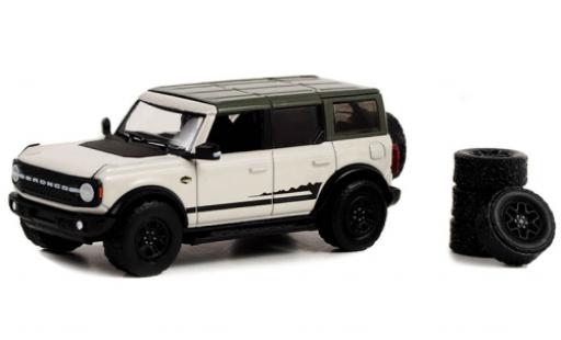 Miniature Ford Bronco 1/64 Greenlight Wildtrak blanche/noire 2021 Ford Bronco 1/64 Greenlight Wildtrak blanche/noire 2021 miniature