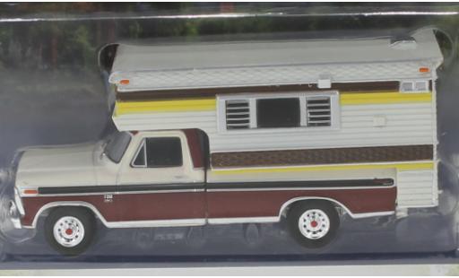 Miniature Ford F-250 1/64 Greenlight Camper Special blanche/rouge 1974 Ford F-250 1/64 Greenlight Camper Special blanche/rouge 1974 miniature