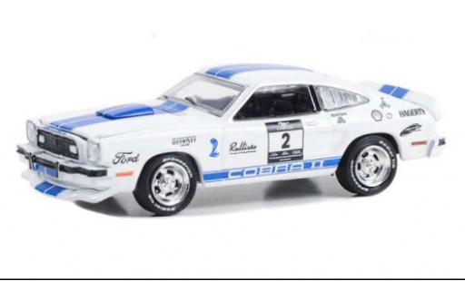 Miniature Ford Mustang 1/64 Greenlight II Cobra II blanche/bleu 1976 Ford Mustang 1/64 Greenlight II Cobra II blanche/bleu 1976 miniature