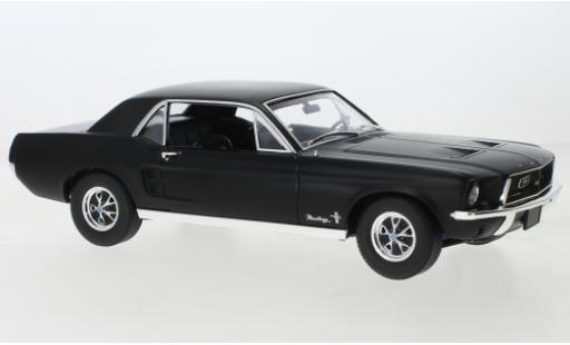 Miniature Ford Mustang 1/64 Greenlight matte noir 1968 Ford Mustang 1/64 Greenlight matte noir 1968 miniature