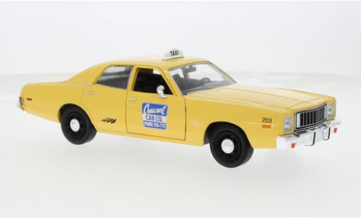 Miniature Plymouth Fury 1/24 Greenlight 1975 Taxi (USA) 1:24 Plymouth Fury 1/24 Greenlight 1975 Taxi (USA) 1:24 miniature
