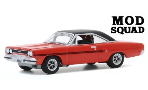 Miniature Plymouth GTX 1/64 Greenlight orange/matt-noire The Mod Squad 1970 Plymouth GTX 1/64 Greenlight orange/matt-noire The Mod Squad 1970 miniature