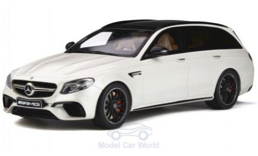 Miniature Mercedes Classe E 1/18 GT Spirit AMG E63 T-Modell metallise blanche 2019 Mercedes Classe E 1/18 GT Spirit AMG E63 T-Modell metallise blanche 2019 miniature