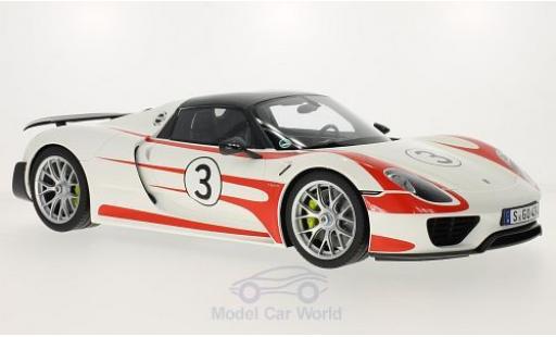 Miniature Porsche 918 1/12 GT Spirit Spyder blanche/Dekor Weissach Package Porsche 918 1/12 GT Spirit Spyder blanche/Dekor Weissach Package miniature