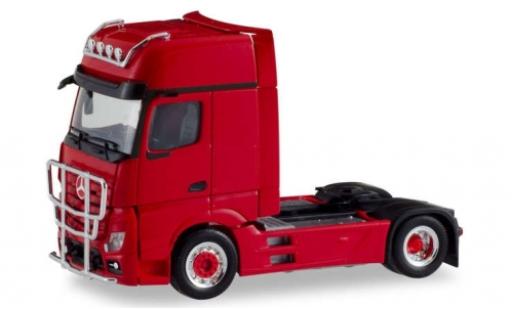 Miniature Mercedes Actros 1/87 Herpa Gigaspace rouge 2018 tracteur avec pare-buffle et porte-projecteurs Mercedes Actros 1/87 Herpa Gigaspace rouge 2018 tracteur avec pare-buffle et porte-projecteurs miniature