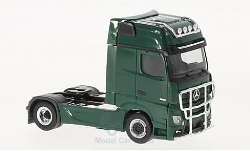 Miniature Mercedes Actros 1/87 Herpa Gigaspace Zugmaschine verte 2011 mit Lampenbügel & Rammschutz Mercedes Actros 1/87 Herpa Gigaspace Zugmaschine verte 2011 mit Lampenbügel & Rammschutz miniature