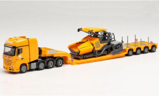Miniature Mercedes Actros 1/87 Herpa SLT Max Bögl Tiefladesattelzug mit Vögele Deckenfertiger 1900i Mercedes Actros 1/87 Herpa SLT Max Bögl Tiefladesattelzug mit Vögele Deckenfertiger 1900i miniature
