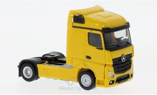 Miniature Mercedes Actros 1/87 Herpa Streamspace 2.5 jaune 2018 Zugmaschine Mercedes Actros 1/87 Herpa Streamspace 2.5 jaune 2018 Zugmaschine miniature
