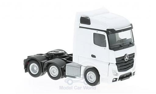 Miniature Mercedes Actros 1/87 Herpa Streamspace 6x2 blanche 2011 Zugmaschine Mercedes Actros 1/87 Herpa Streamspace 6x2 blanche 2011 Zugmaschine miniature