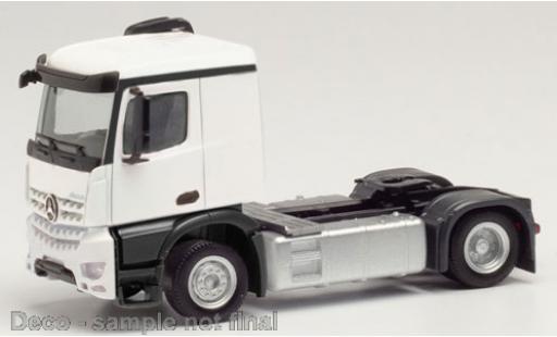Miniature Mercedes CLA 1/87 Herpa Arocs Classic blanche Mercedes CLA 1/87 Herpa Arocs Classic blanche miniature