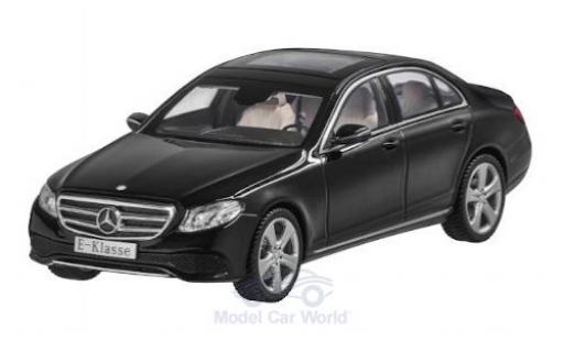 Mercedes Classe E 1/43 iScale noire miniature