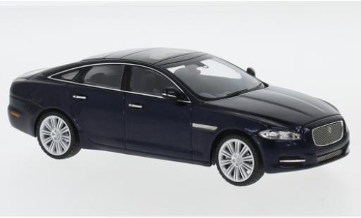 Miniature Jaguar XJ 1/43 IXO (X351) metallise bleue RHD 2009 Jaguar XJ 1/43 IXO (X351) metallise bleue RHD 2009 miniature