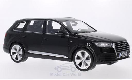 Miniature Audi Q7 1/18 Minichamps (4M) noire Audi Q7 1/18 Minichamps (4M) noire miniature