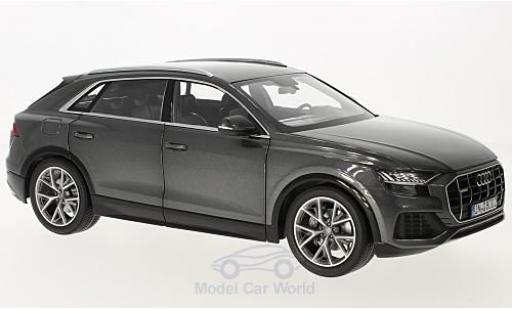 Miniature Audi Q8 1/18 Norev metallise grise 2018 ohne Vitrine Audi Q8 1/18 Norev metallise grise 2018 ohne Vitrine miniature