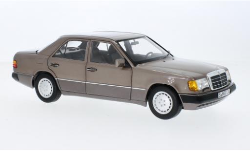 Miniature Mercedes 230 1/18 I Norev E (W124) metallise beige 1989 Mercedes 230 1/18 I Norev E (W124) metallise beige 1989 miniature
