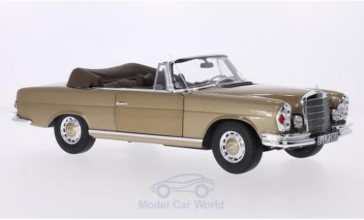 Miniature Mercedes 280 1/18 Norev SE (W111) Cabriolet metallise beige Softtop liegt bei Mercedes 280 1/18 Norev SE (W111) Cabriolet metallise beige Softtop liegt bei miniature