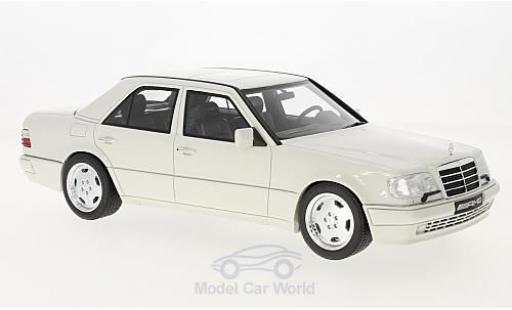 Miniature Mercedes Classe E 1/18 Ottomobile E60 AMG (W124) blanche Mercedes Classe E 1/18 Ottomobile E60 AMG (W124) blanche miniature
