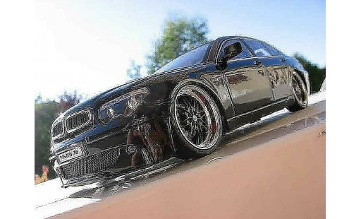 Bmw 745 E65 1/18 Kyosho i dub noire miniature