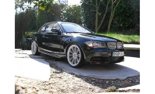 Bmw 135 E82 1/18 Kyosho m1 motorsport miniature