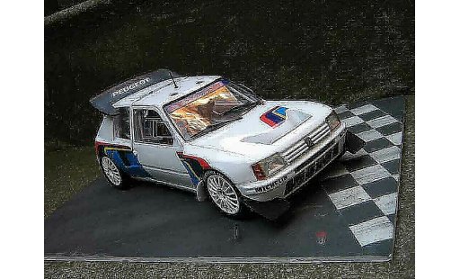 Peugeot 205 Turbo 16 1/18 Solido presentation rallye T16 miniature