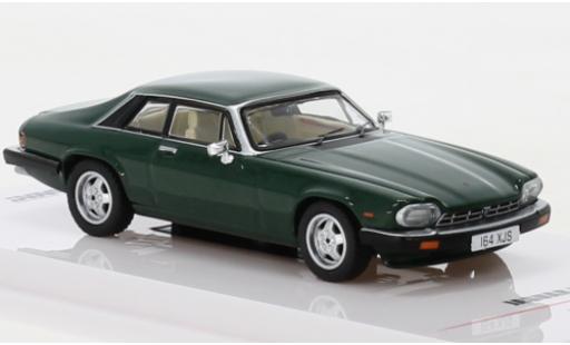 Miniature Jaguar XJ 1/64 INNO64 -S verte RHD Jaguar XJ 1/64 INNO64 -S verte RHD miniature