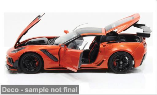 Miniature Chevrolet Corvette 1/18 IXO America ZR1 orange/noire 2019 1:18 Chevrolet Corvette 1/18 IXO America ZR1 orange/noire 2019 1:18 miniature