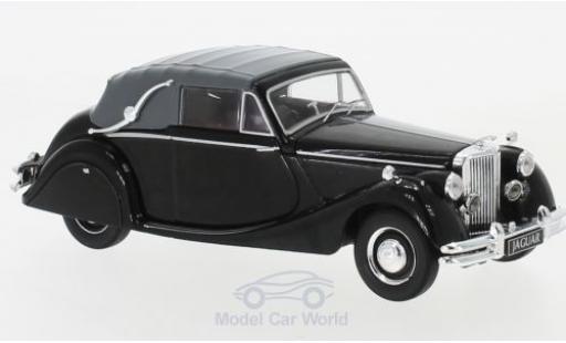 Miniature Jaguar MK 1/43 IXO V 3.5 Litre DHC Cabrio noire RHD 1950 Jaguar MK 1/43 IXO V 3.5 Litre DHC Cabrio noire RHD 1950 miniature