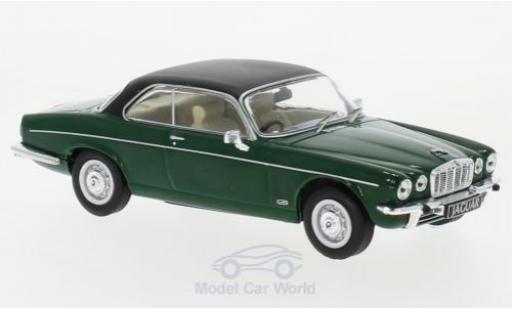 Miniature Jaguar XJ 1/43 IXO 12C verte/matt-noire RHD 1976 Jaguar XJ 1/43 IXO 12C verte/matt-noire RHD 1976 miniature