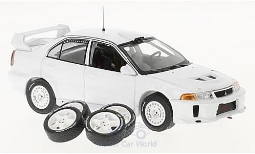 Miniature Mitsubishi Lancer 1/43 IXO EVO V matt-blanche 1998 Plain Body Version inklusive 4 Ersatzräder Mitsubishi Lancer 1/43 IXO EVO V matt-blanche 1998 Plain Body Version inklusive 4 Ersatzräder miniature